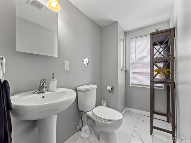 1919 S 11th Street, St Louis, MO 63104
