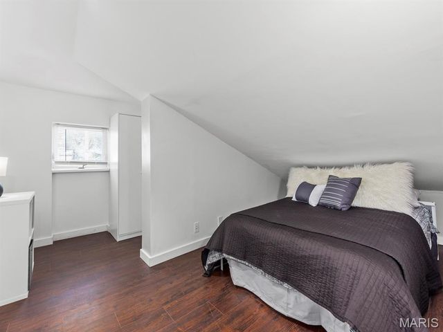 1919 S 11th Street, St Louis, MO 63104