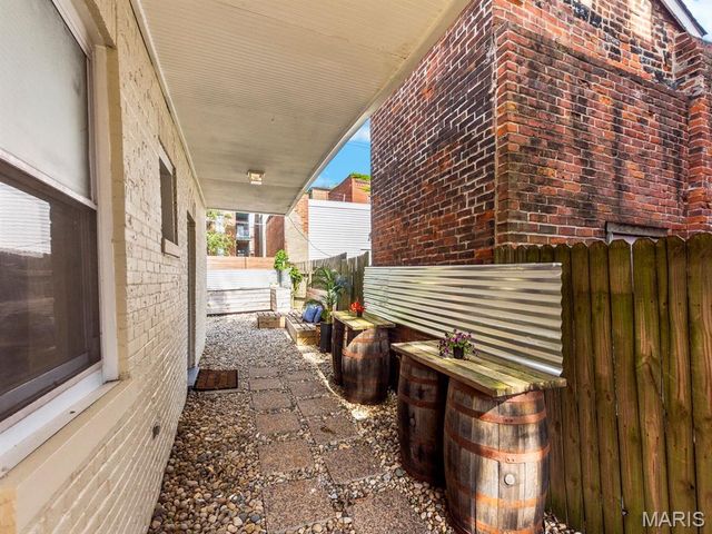 1919 S 11th Street, St Louis, MO 63104