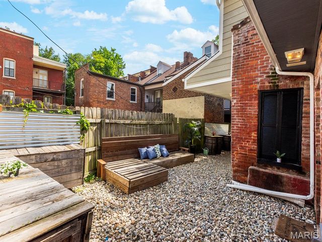 1919 S 11th Street, St Louis, MO 63104