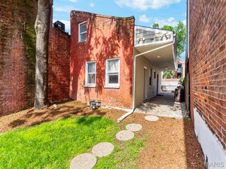 1919 S 11th Street, St Louis, MO 63104