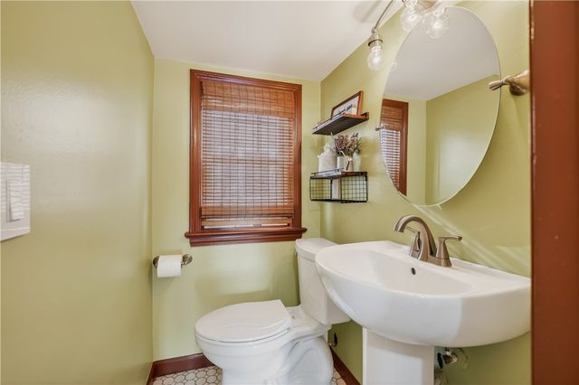 197 Barry Road, Irondequoit, NY 14617