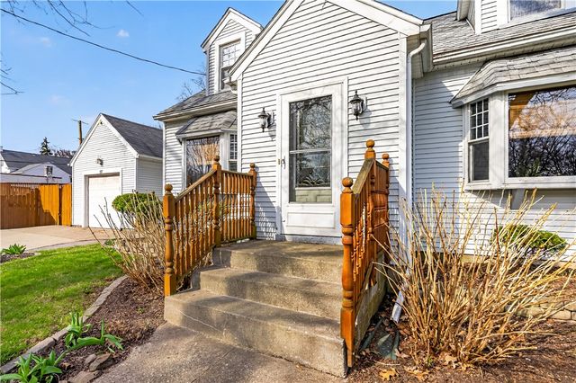 197 Barry Road, Irondequoit, NY 14617