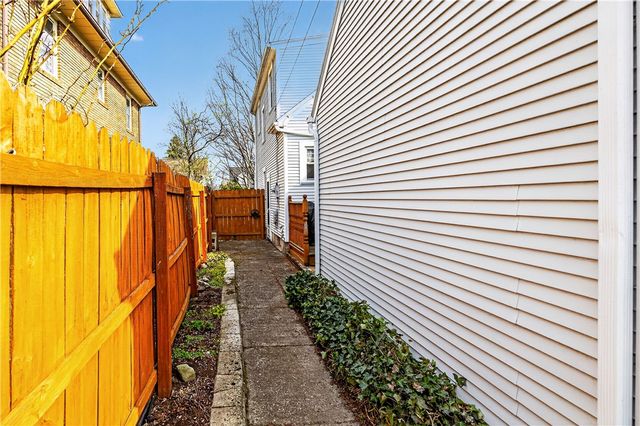 197 Barry Road, Irondequoit, NY 14617