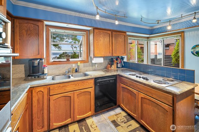 10445 Marine View Drive SW, Seattle, WA 98146