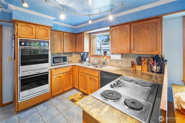 10445 Marine View Drive SW, Seattle, WA 98146