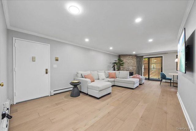 107 N Broadway 213, White Plains, NY 10603