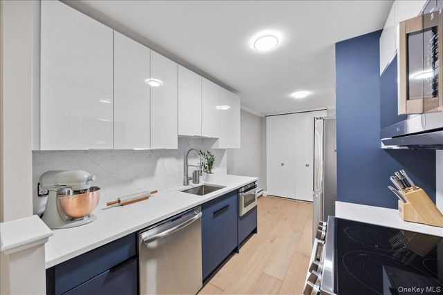 107 N Broadway 213, White Plains, NY 10603