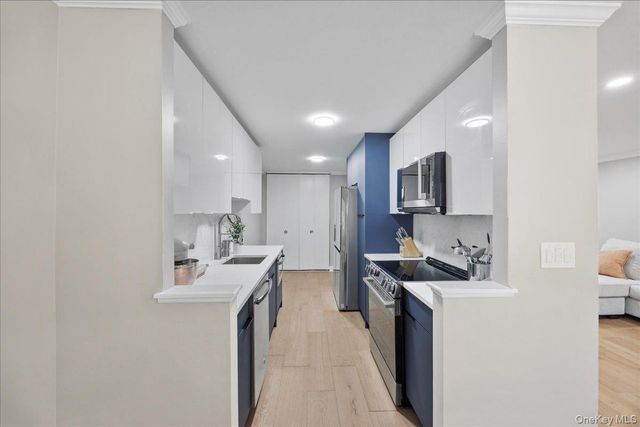 107 N Broadway 213, White Plains, NY 10603