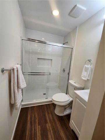 753 Commodore Drive, Atlanta, GA 30318