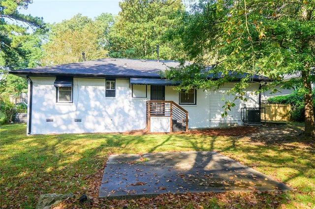 753 Commodore Drive, Atlanta, GA 30318