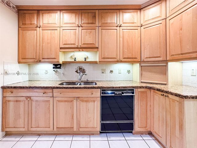 15501 SW 88th Ave, Palmetto Bay, FL 33157