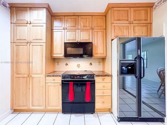 15501 SW 88th Ave, Palmetto Bay, FL 33157