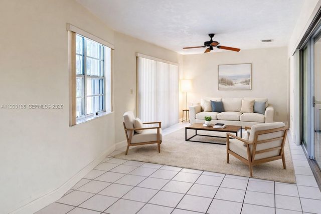 15501 SW 88th Ave, Palmetto Bay, FL 33157