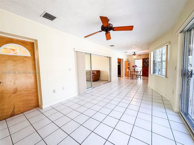 15501 SW 88th Ave, Palmetto Bay, FL 33157