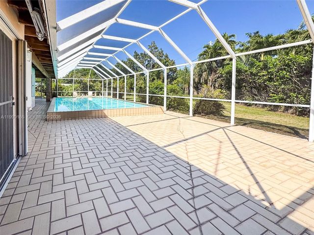 15501 SW 88th Ave, Palmetto Bay, FL 33157