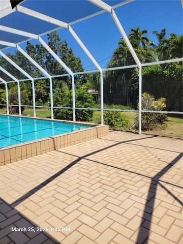 15501 SW 88th Ave, Palmetto Bay, FL 33157