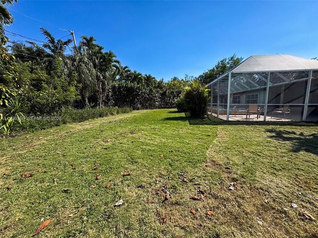 15501 SW 88th Ave, Palmetto Bay, FL 33157