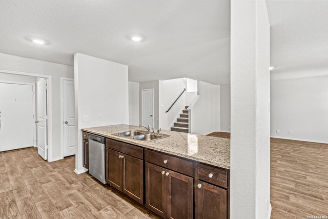 1011 Pacific Monarch, San Antonio, TX 78253