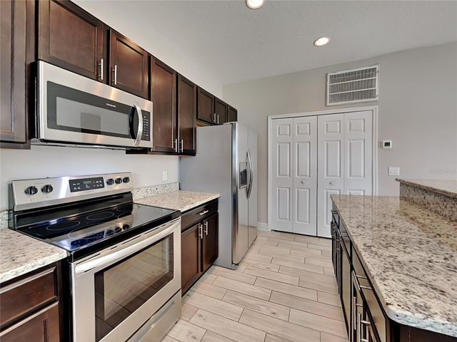 1333 SALISBURY DRIVE, Winter Haven, FL 33881