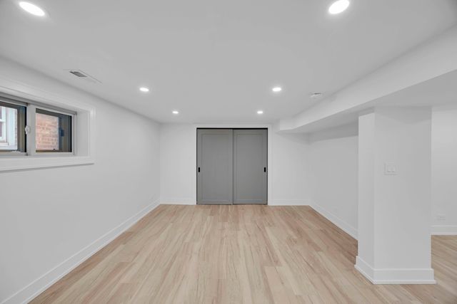 5525 S Moody Avenue, Chicago, IL 60638