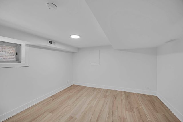 5525 S Moody Avenue, Chicago, IL 60638