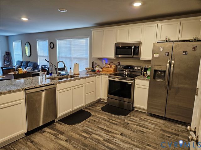 484 Latane Dr, Colonial Beach, VA 22443