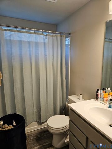 484 Latane Dr, Colonial Beach, VA 22443