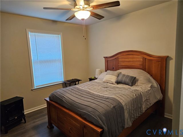 484 Latane Dr, Colonial Beach, VA 22443