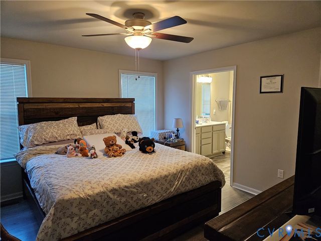 484 Latane Dr, Colonial Beach, VA 22443