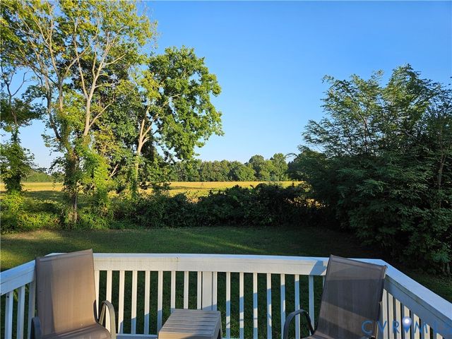 484 Latane Dr, Colonial Beach, VA 22443