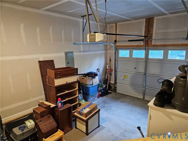 484 Latane Dr, Colonial Beach, VA 22443