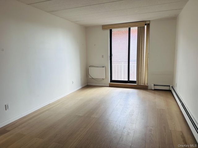 136-17 Maple Avenue 5A, Flushing, NY 11355