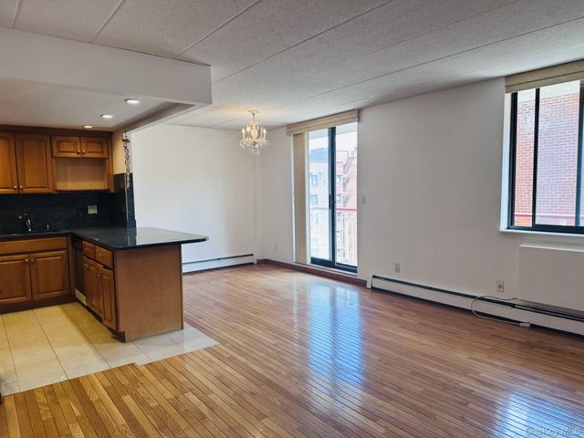 136-17 Maple Avenue 5A, Flushing, NY 11355