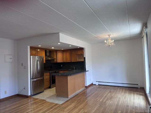 136-17 Maple Avenue 5A, Flushing, NY 11355