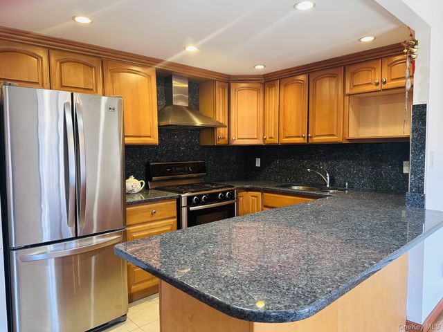 136-17 Maple Avenue 5A, Flushing, NY 11355