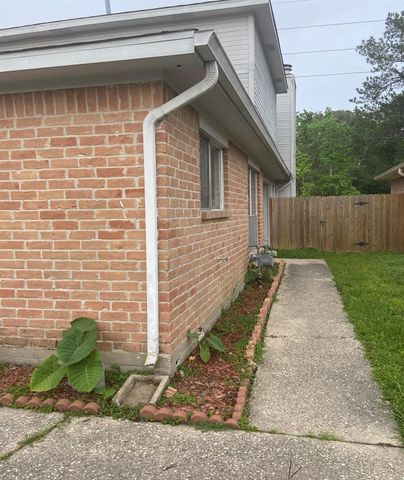 7842 Winehill Lane, Houston, TX 77040