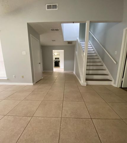 7842 Winehill Lane, Houston, TX 77040