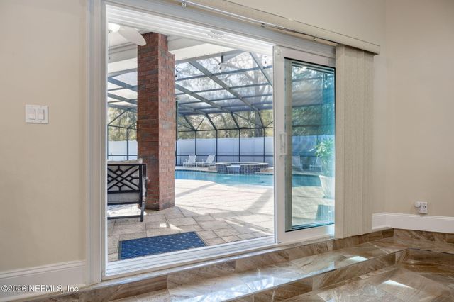 16570 SAND HILL Drive, Jacksonville, FL 32226