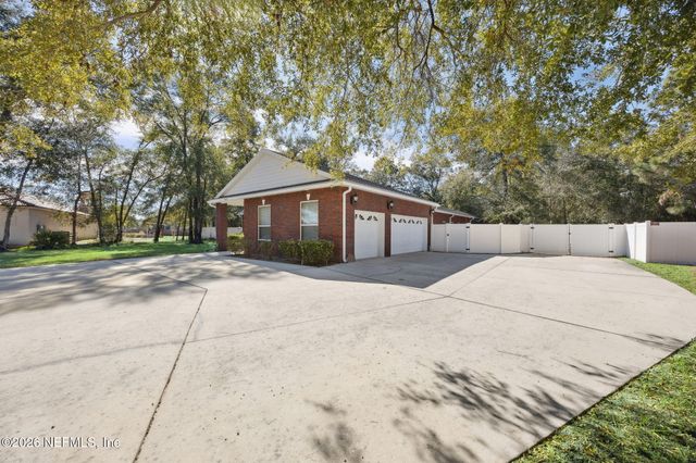 16570 SAND HILL Drive, Jacksonville, FL 32226