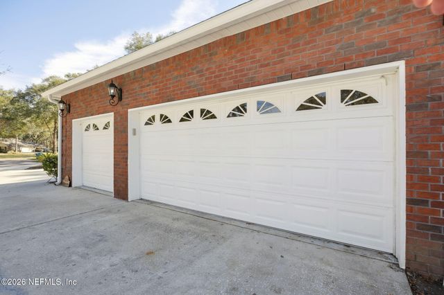 16570 SAND HILL Drive, Jacksonville, FL 32226