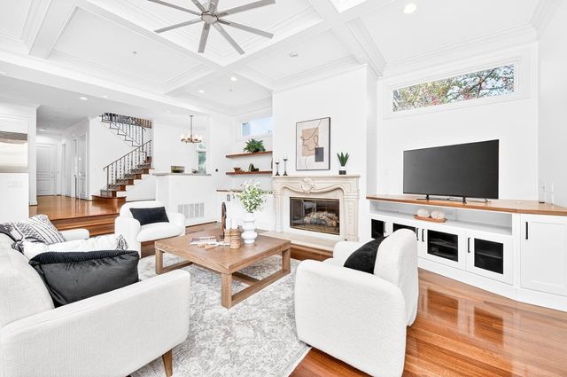 1527 Honey Suckle Ct, Pleasanton, CA 94588