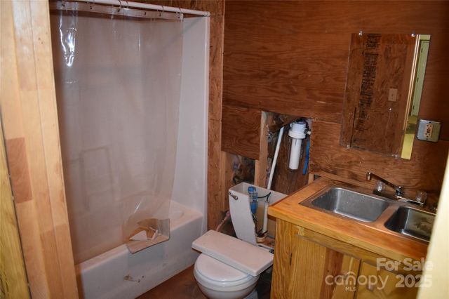 50 Firefly Springs Lane, Candler, NC 28715