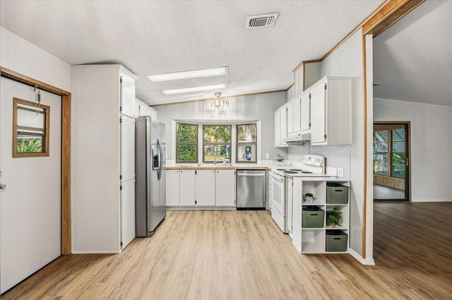 2446 FAIRBLUFF CIRCLE 1554, Zellwood, FL 32798