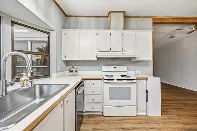 2446 FAIRBLUFF CIRCLE 1554, Zellwood, FL 32798