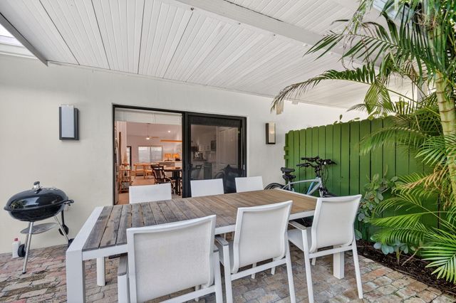 2904 Spanish Trail, Delray Beach, FL 33483