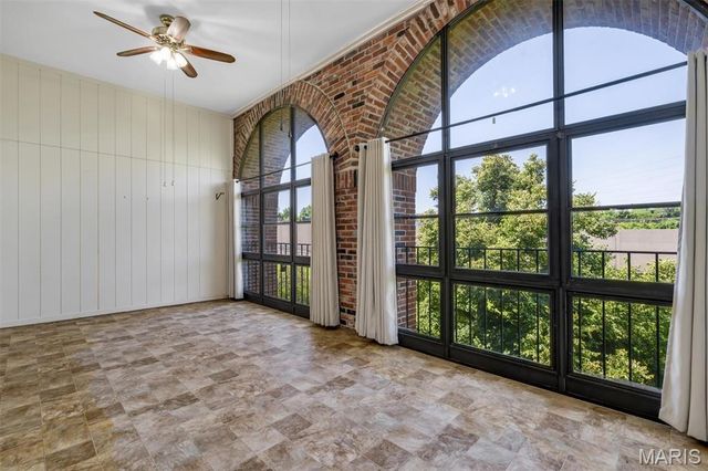 14300 Conway Meadows Court 303, Chesterfield, MO 63017
