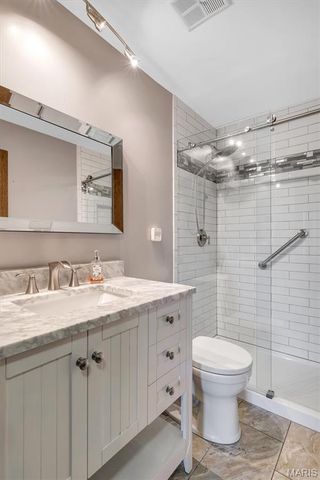 14300 Conway Meadows Court 303, Chesterfield, MO 63017