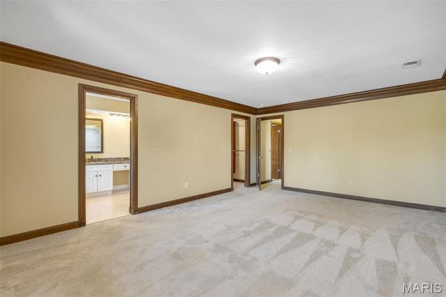 14300 Conway Meadows Court 303, Chesterfield, MO 63017