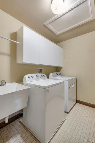 14300 Conway Meadows Court 303, Chesterfield, MO 63017